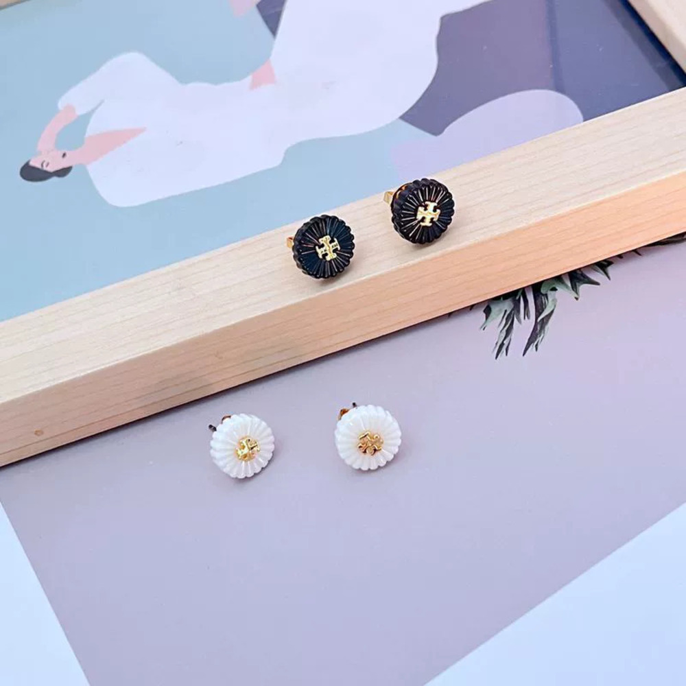 Tory Burch Geometric Round Resin Earrings